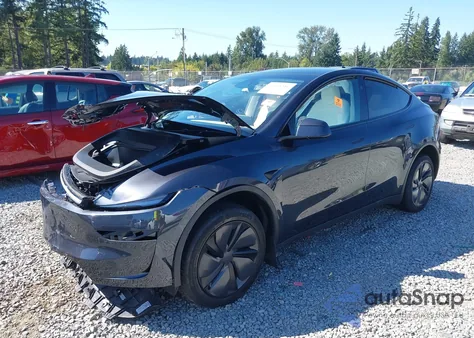 2026 Tesla Model Y Long Range Dual Motor All-Wheel Drive/Long Range Launch Series z USA, uszkodzony, nr VIN 7SAYGDEE3TF341122